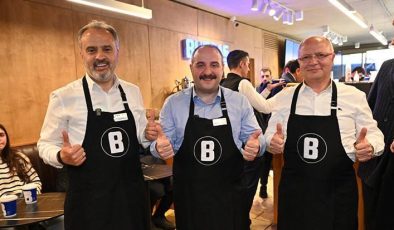 Barista olup, kahve ikram ettiler! Servis Varank’tan hesaplar Aktaş’tan