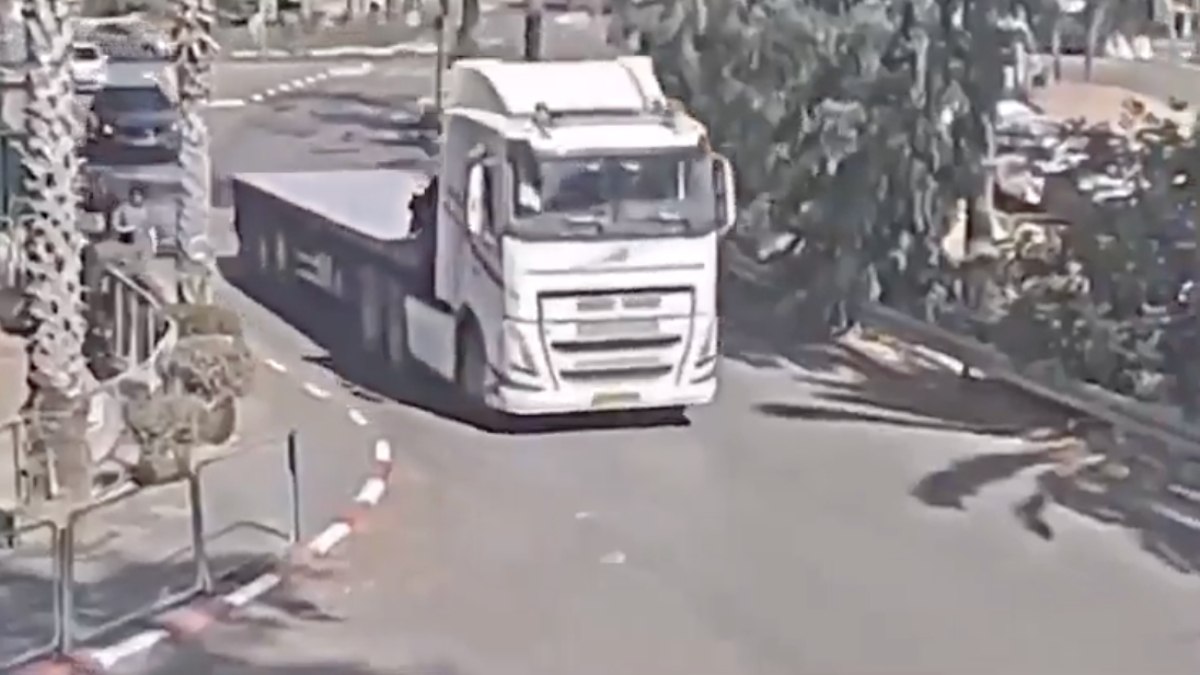 İsrail’deki kamyonlu saldırı olayının görüntüleri ortaya çıktı