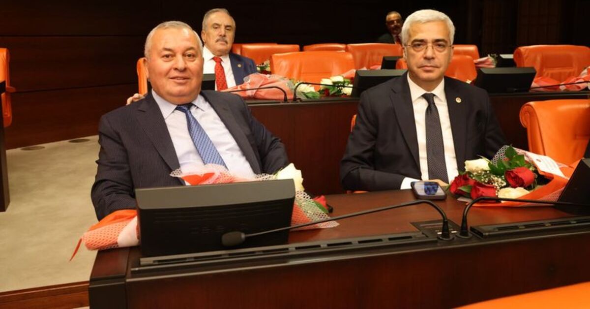 CHP rozeti takacaklar