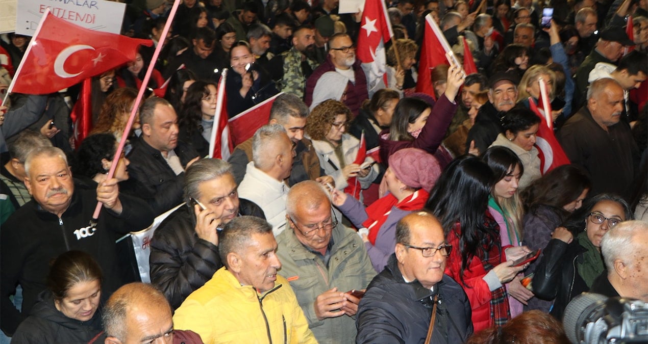Adana’da İmamoğlu’na büyük destek